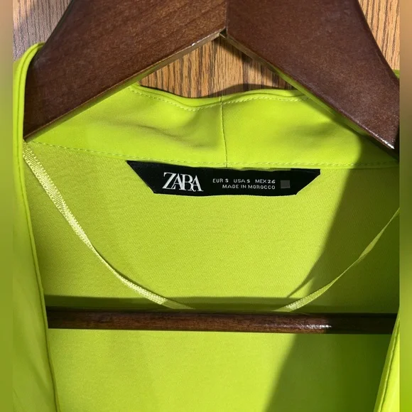 ZARA Double Breasted Lime Green Blouse - Picture 3 of 7